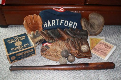 brimfieldmay2011finds.JPG (180.88 KiB) Viewed 11186 times brimfieldmay2011finds.JPG