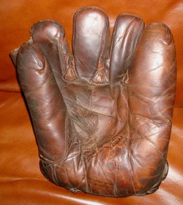 Bily Wambsganss Worth Front Art_800.jpg