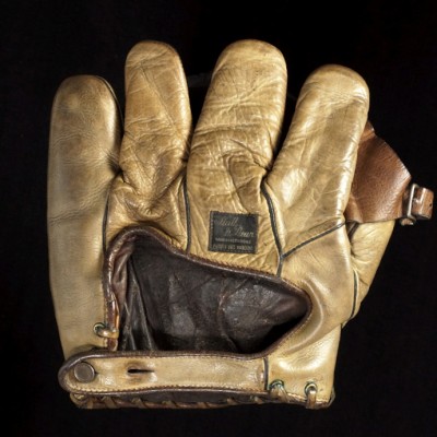 stall-dean-0977-buckle-web-glove-back-jerry.jpeg